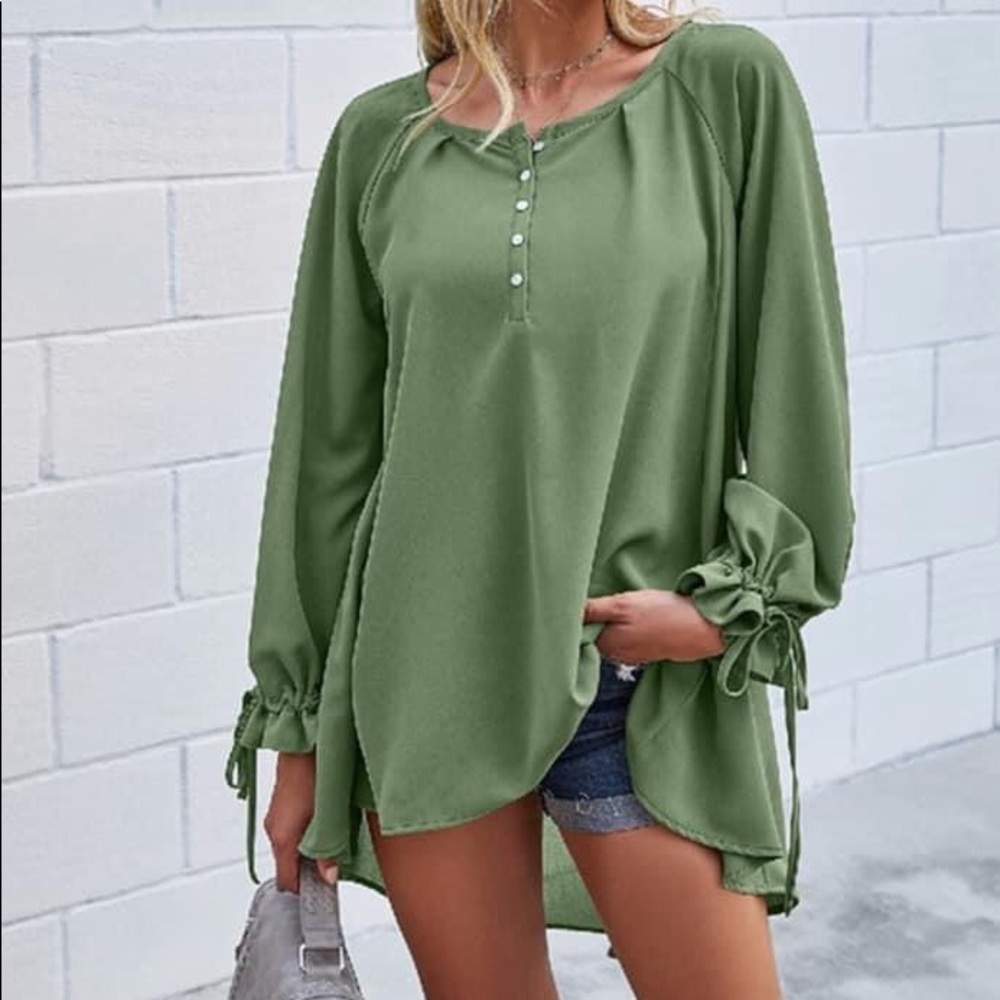Hunter green boutique top size small